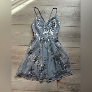 Short, Sparkly, silver & gray, floral party or dance dress.🪩💐
